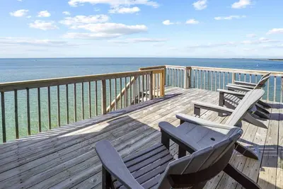 Image de Soundfront Dog Friendly w/ Hot Tub, Private Windsurfing Access, Cmty Boat Dock