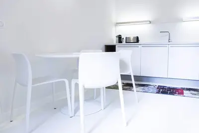 Image de High standing apartment 80m2 with lift. Hyper center of Bordeauxascensur