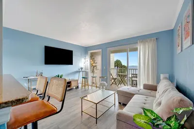 Image de Sea La Vie, Peaceful Bayview Balcony & Heated Pool