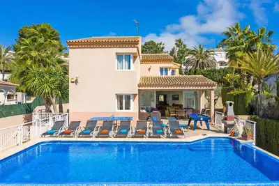 Image de Villa Angela Flores by Villa Plus