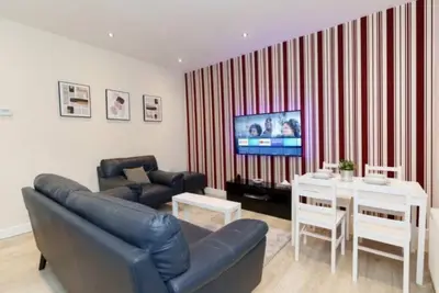 Image de 2 Bed Sleeps 5-Moderne-Appartement-Salle de bain privée séparée
