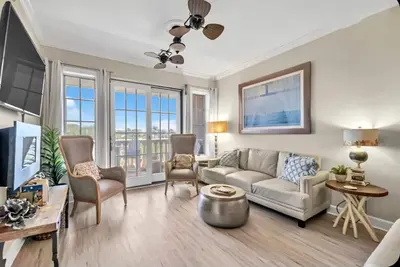 Image de Coastal Comfort, Spacious and Bright Condo right on 30a