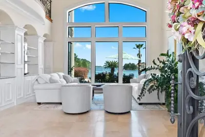 Image de Bring Your Boat! Luxe Lakefront ☀Pool☀Hot Tub☀Dock ☀ Close to Restaurants