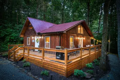 Image de Stay Warm & Cozy in Blue Ridge! Hot Tub & Fire Pit | 8 Min to Downtown