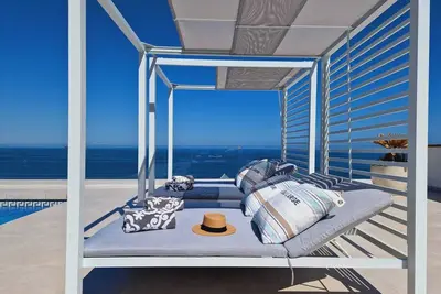 Image de Nice villa with exceptional view to the sea!