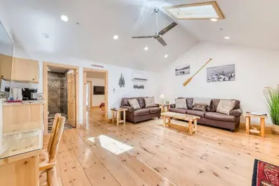 Image de Cottage Like Suite w/ Private Hot Tub