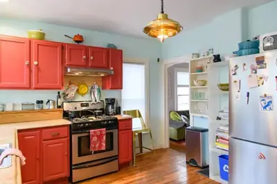 Image de Vintage Charmer Waterfall views! sleeps 5!