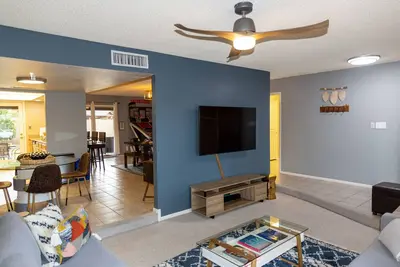 Image de Spacious Centrally-Located Family Home with Plenty of Games