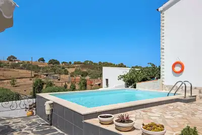 Image de Villa \"Casa dos Jotas\" avec piscine et Wi-Fi. Animaux bienvenus.