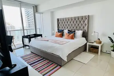 Image de Best View With Brickell Chic 5* 1\/1 Full apt pool spa gym 30th floor