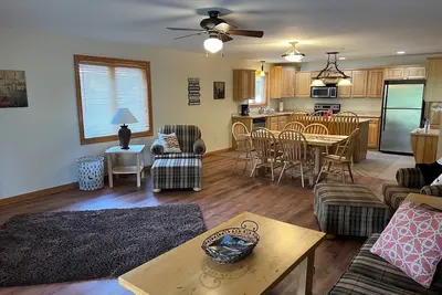 Image de Golf Cart available! Gorgeous Golf & Lake Condo with heated pool