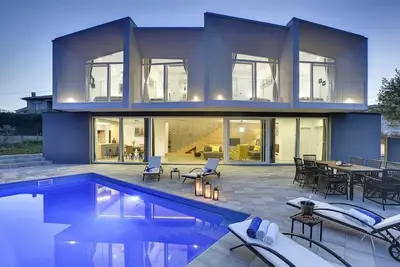 Image de Maison de vacances Ližnjan pour 1 - 8 personnes avec 4 chambres à coucher - Maison de vacances