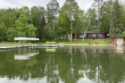 Image de Perfect getaway for sun and lake fun.