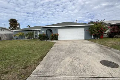 Image de Home close to Irb and Walsingham Park