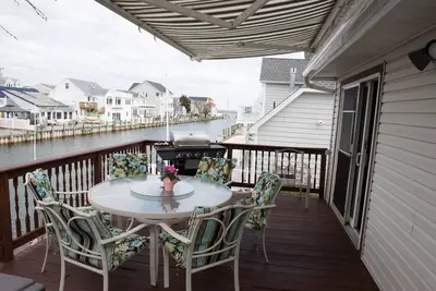 Image de 4 bedroom house with gorgeous views of Barnegat Bay and 71 foot bulkhead