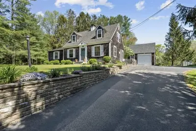 Image de Quiet haven near Ri’s most beautiful beaches