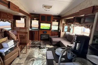 Image de 5th Wheel at Lake with 9 Hole Golf, Disc Golf, Fishing, Swimming