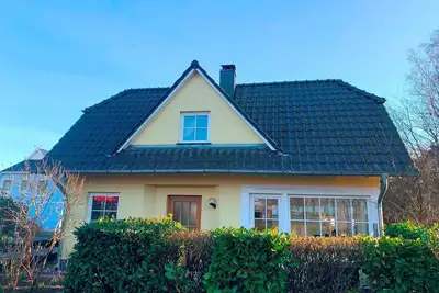 Image de Strandhaus Pilgrim - Comfortable vacation home with garden and fireplace near the Baltic Sea in