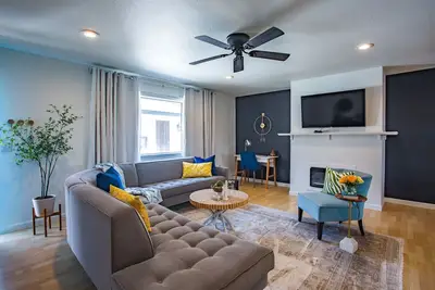 Image de Stylish♡ fully renovated 1. 5 hr from Yosemite