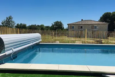 Image de Meublé de charme 6 personnes  au calme avec piscine et grand jardin