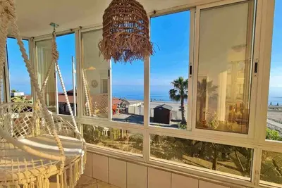 Image de Laguna Beach apartment with unobstructed sea view