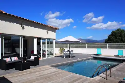 Image de Villa spacieuse sans vis à vis, piscine privée, à 3mn de la plage