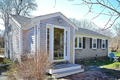 Image de Mattapoisett Cottage