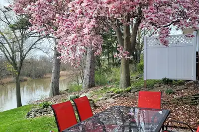 Image de Game Room, Bar, Dock and River Patio