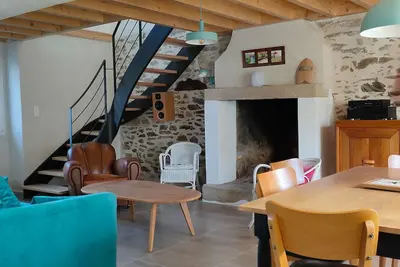 Image de Petite maison de pêcheurs rénovée à 8mn à pied de la plage de Lanseria