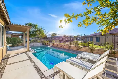 Cactus Haus - walk to Coachella and Stagecoach - Summer Specials!