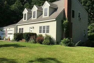 Image de 4br Beach House - Perfect for Families! 5 minutes walk to two beaches.