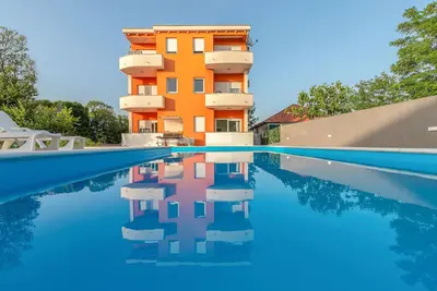 Superbe maison à Bibinje avec WiFi