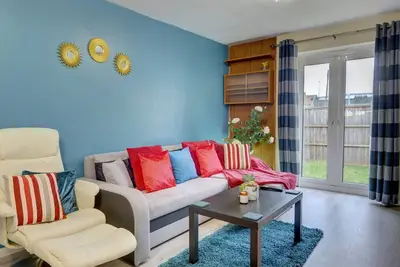 Image de Central 3-bed House, sleeps 8 by MBiZ