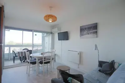 Image de Bel appartement climatisé dans résidence avec piscine!