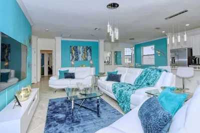 Image de Designer Condo with all amenities in the elegant community Gran Paradiso Venice