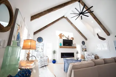 Image de Southern Charm Sml - Dream house! 3 minutes from Bridgewater Plaza.