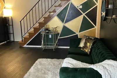 Honey Comb Hideout 2br Apt