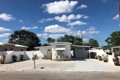 Image de Cheerful 3 bedroom mobile home near the beach!