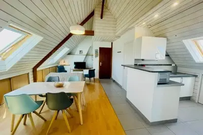 Image de Appartement T3 66m² lumineux, bien équipé, proche centre et plages, stationnement proche