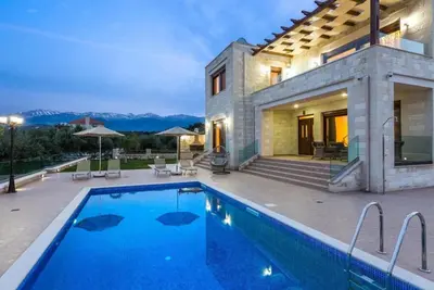 Image de Villa Medina - Modern Stone Villa - groups/family