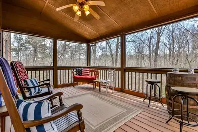 Image de Deer Haven Cabin | Ellijay, Ga