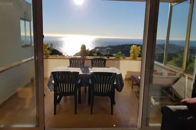 Image de 180° vue Mer, 1 km plage, Tb équipé, Calme, Piscine, Parking (Box), Wifi, Clim R