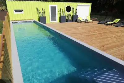 Habitat insolite : Container aménagé au vert et au calme