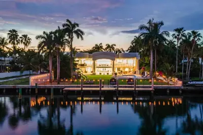 Image de 8500sf Intracoastal Mansion/Cinema/Dock/Pool