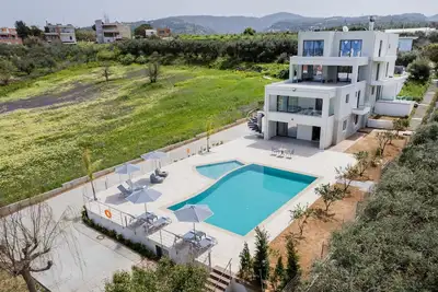 Image de Destino villa, huge pool, Near Rethymno