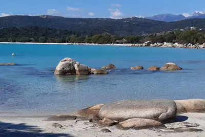Image de Charmante villa 2 chambres vue mer santa giulia plage à pieds