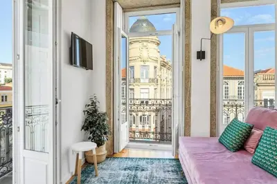 Image de Stunning Flat w/ Balcony | Clérigos by Host Wise