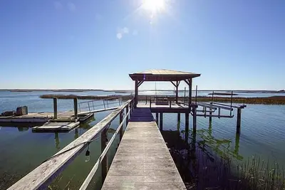 Image de Waterfront Gem on James Island!