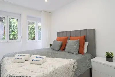 Image de Cosy Amazing Flat in Ribeira by HostWise