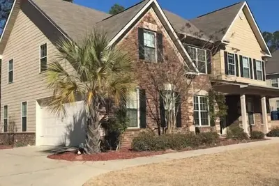 Image de Masters/Aiken equestrian Executive Style Home!